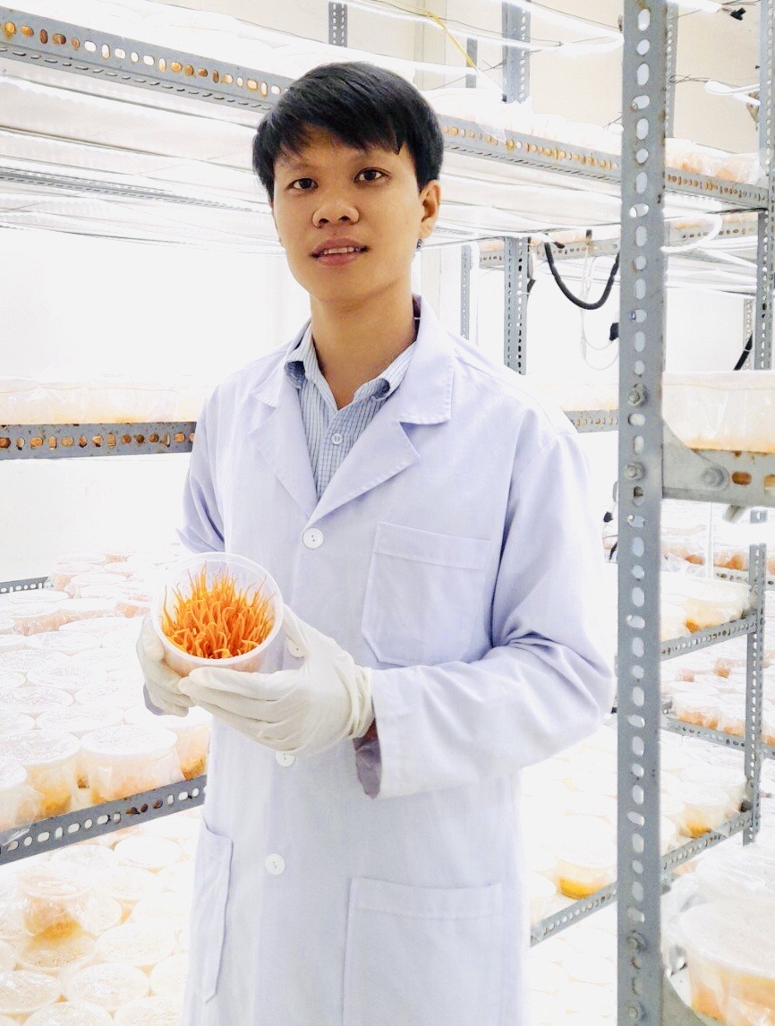 (Tiếng Việt) Lớp học sản xuất nấm ăn – nấm dược liệu (KHÓA 16)